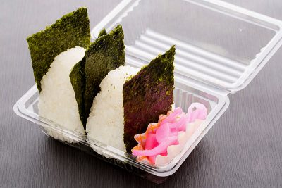 魚沼産コシヒカリおにぎり2個 漬物付 360円